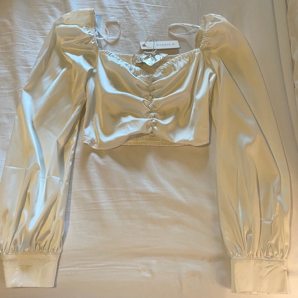 O.VIANCA White Long Sleeve Silky Crop Top